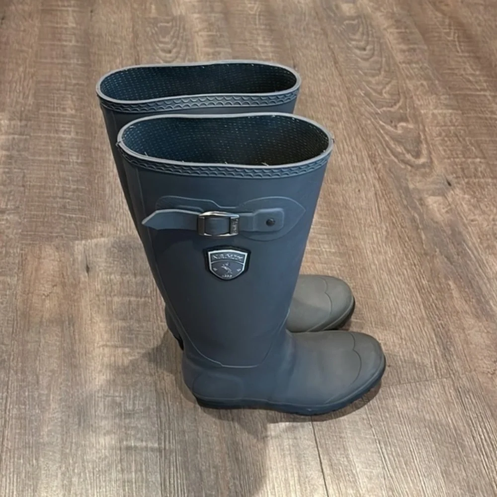 Kamik rain boots tall